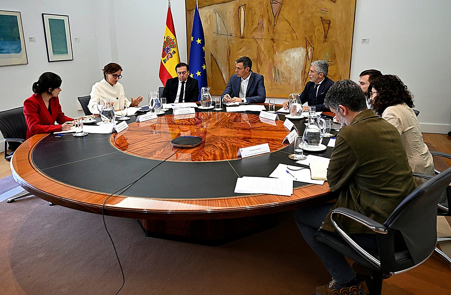 García impone la llegada de un barco con el peligroso hantavirus