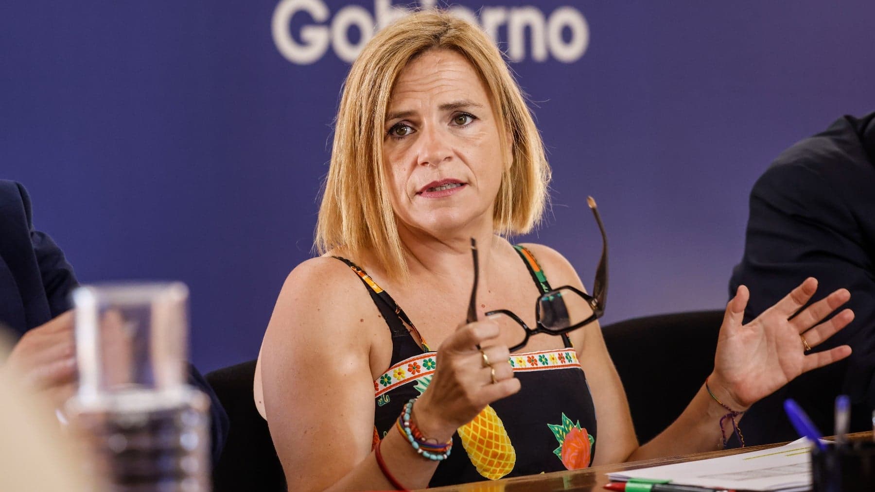 Gobierno enmascara crisis sanitaria: avión desvía ruta sin aviso